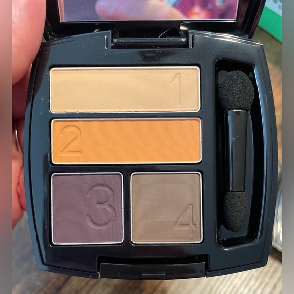 👁️ LOT OF 4 TRUE COLOR EYESHADOW QUAD Avon Old Stock Desert Emerald Vine Gilded - Picture 5 of 8